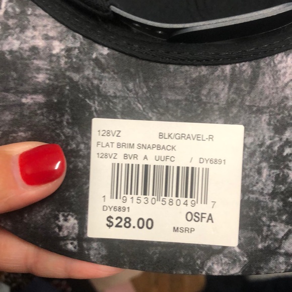 UFC hat - Picture 2 of 2